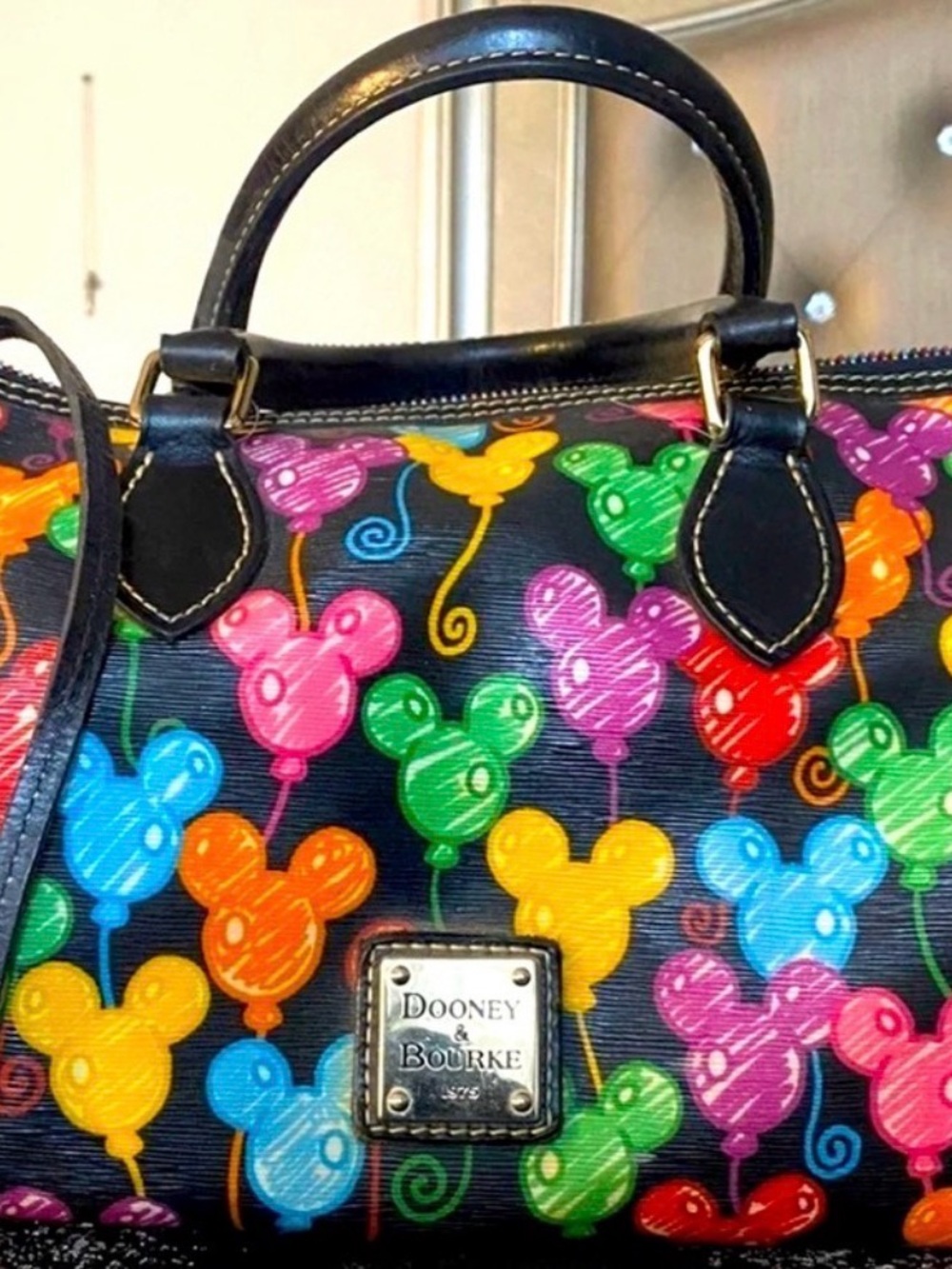 Authentic NEW 10th Anniversary Disney Downey & Bourke barrel purse with strap
